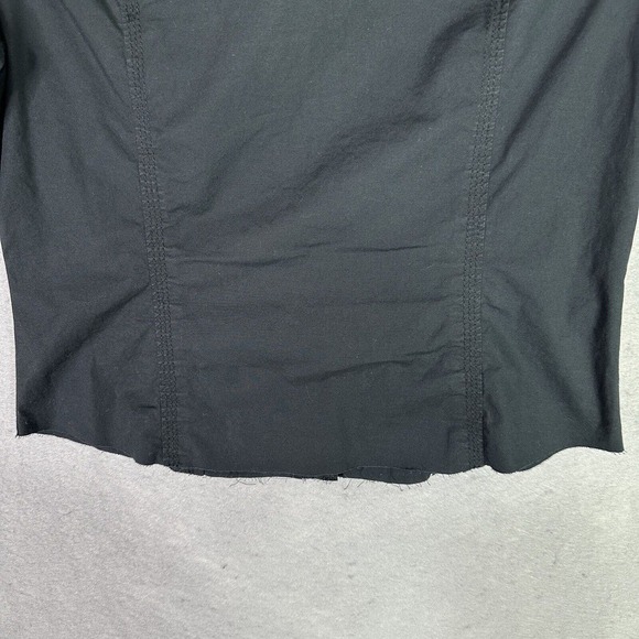 True Religion Woman Top Sz Medium Cropped Pearl Snaps Logo Pockets Raw Hem READ - Picture 8 of 14